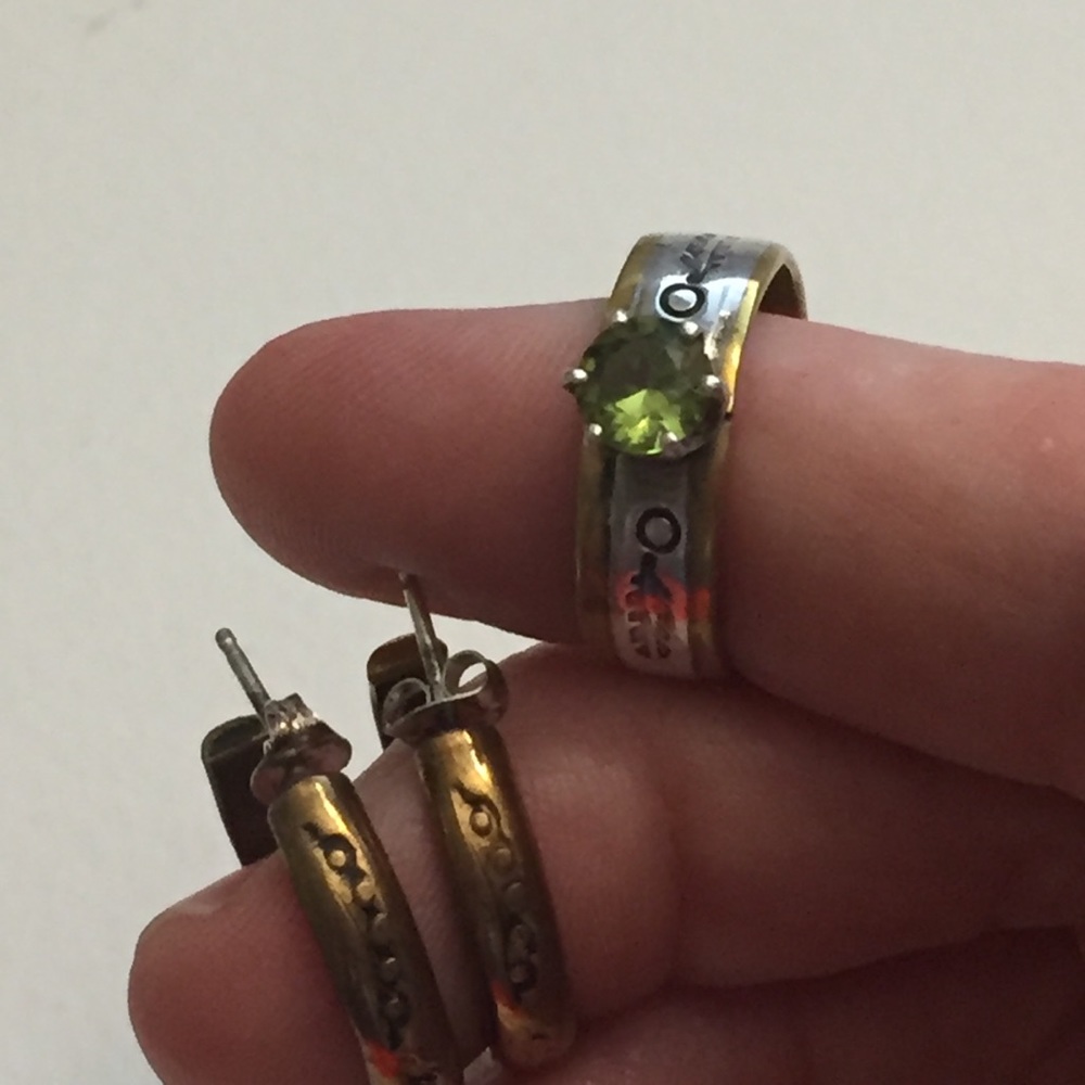 Navajo Chester Benelly peridot ring and earrings - brass and 925 Sterling silver - Picture 5 of 8